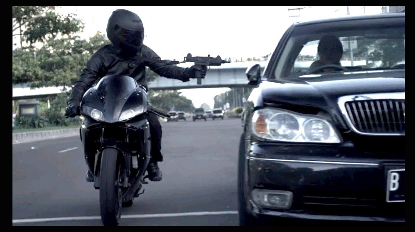 The Raid 2 - motorcycle stunt