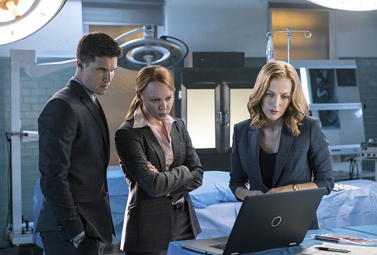 THE X-FILES: L-R: Robbie Amell and Lauren Ambrose with Gillian Anderson in the season finale episode of THE X-FILES ©2016 Fox Broadcasting Co. Cr: Ed Araquel/FOX