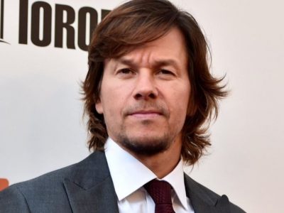 Wahlberg Pays Tribute To 2010 Disaster In Deepwater Horizon